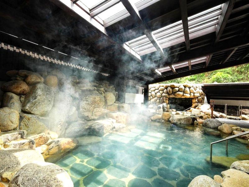 ヨコ オンセン クアン ハン (YOKO ONSEN QUANG HANH)の写真