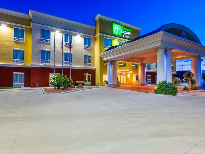 Holiday Inn Express and Suites Alpine By IHGの写真