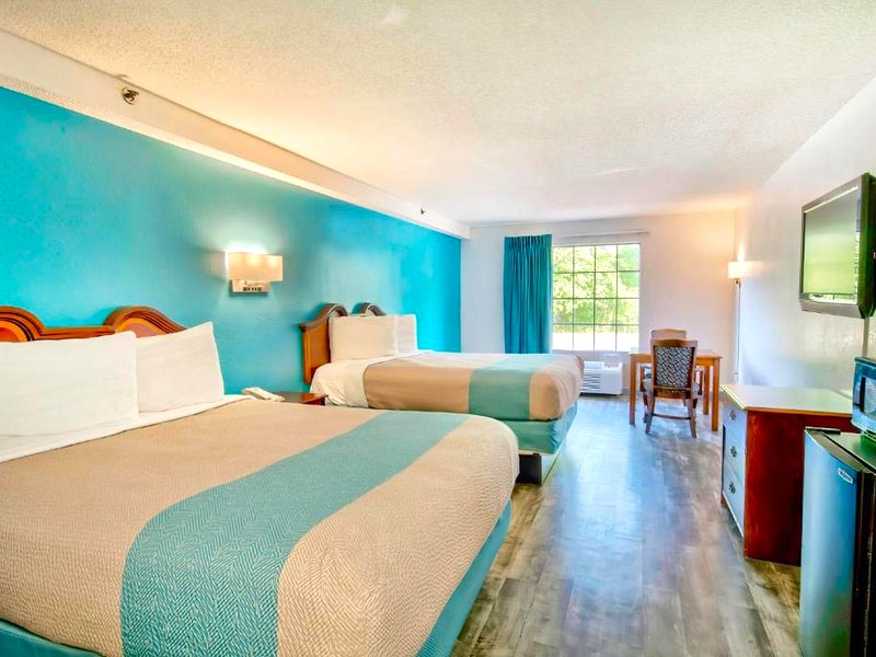 Motel 6 Grand Rivers, KYの写真