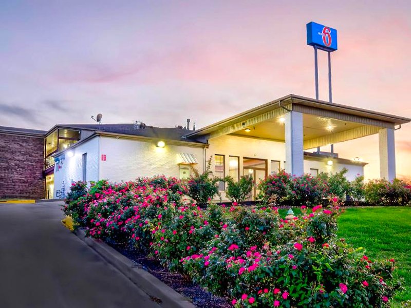 Motel 6 Grand Rivers, KYの写真