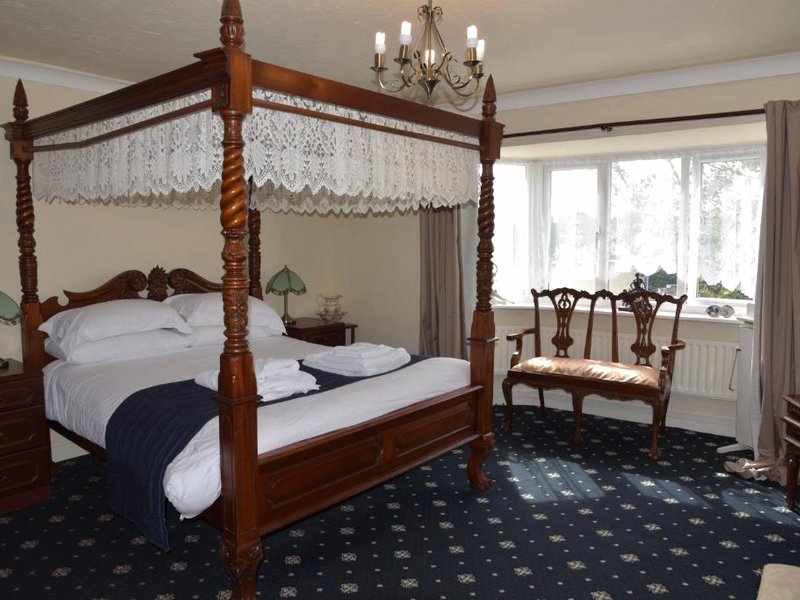 Dinorben Arms Hotelの写真