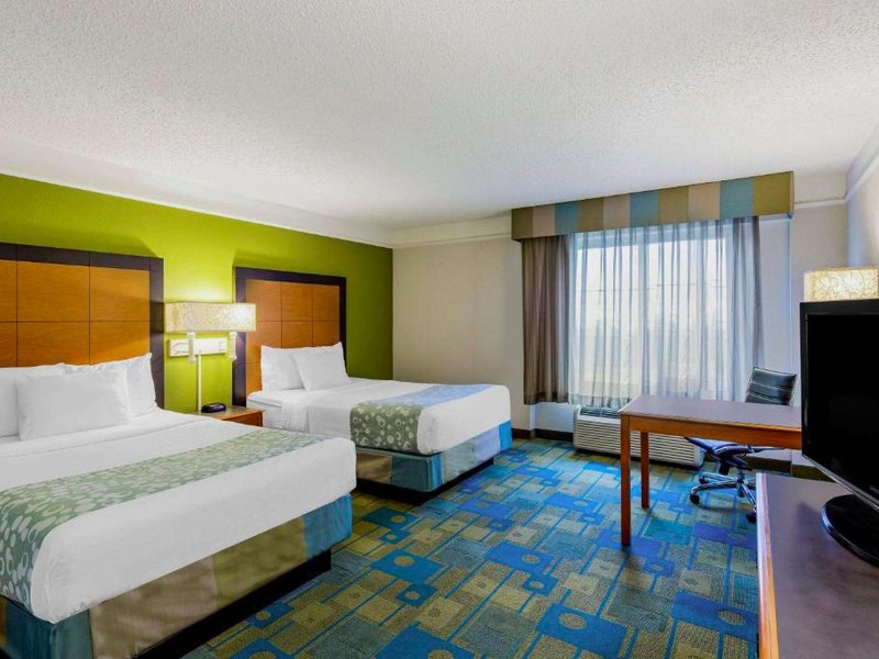 ラ キンタ イン & スイーツ バイ ウィンダム フリーモント / シリコン バレー (La Quinta Inn & Suites by Wyndham Fremont / Silicon Valley)の写真