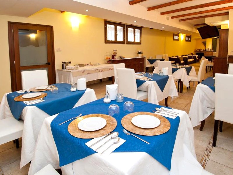 ゼンタルービア (Gentarrubia)の写真