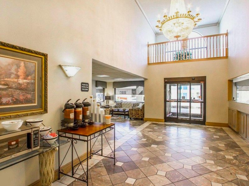 クオリティ イン (Quality Inn)の写真