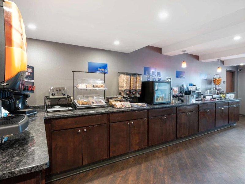ベストウェスタン ユニバーシティ イン アット バルパライソ (Best Western University Inn at Valparaiso)の写真