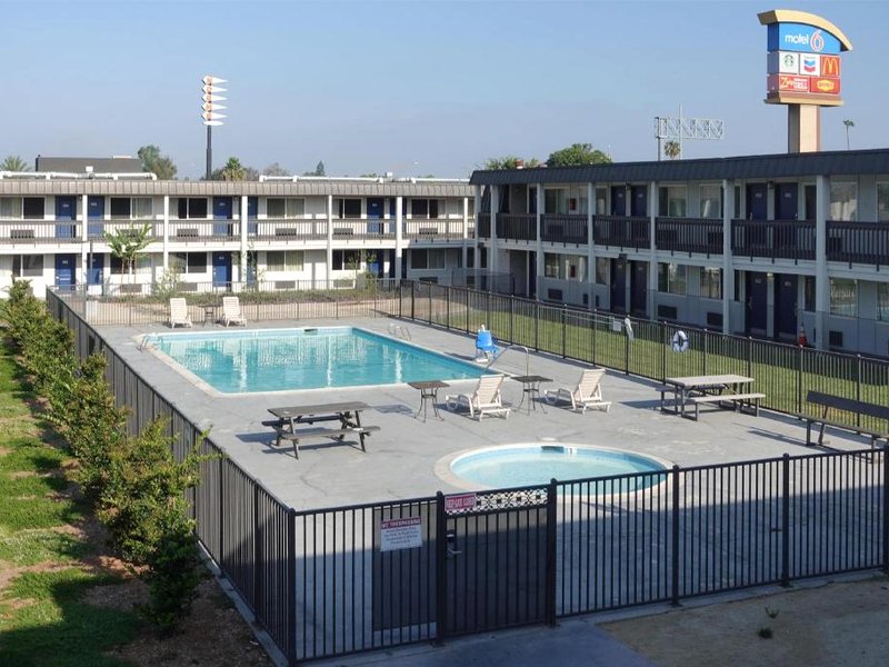 Motel 6 Claremont, CAの写真