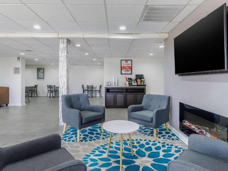 Suburban Studios at the Universityの写真