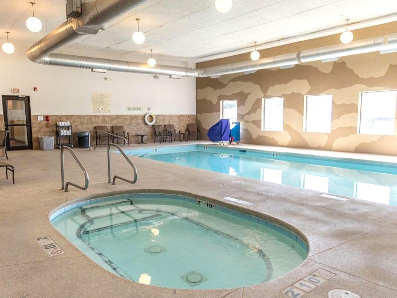 ハンプトン イン アンド スイーツ スコッツブラフ (Hampton Inn & Suites Scottsbluff-Conference Center)の写真