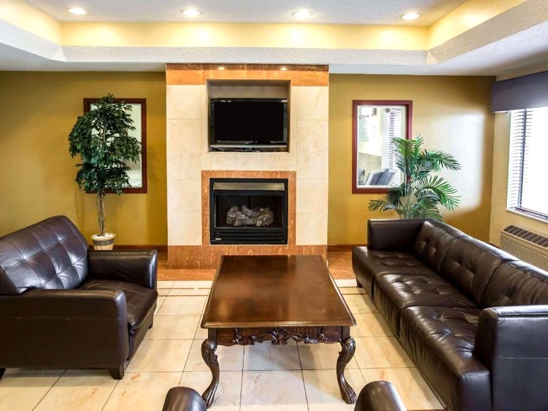 Comfort Inn Crystal Lake - Algonquinの写真