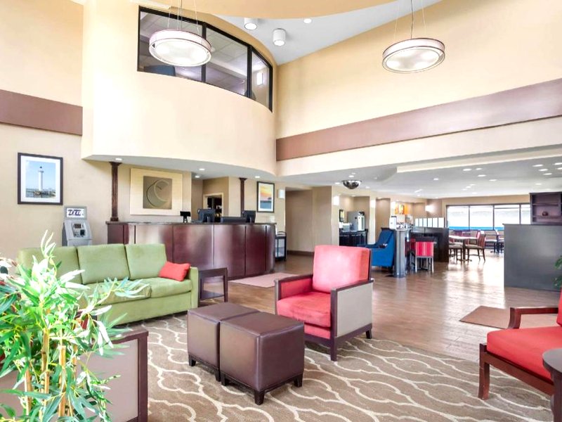 コンフォート スイーツ (Comfort Suites)の写真