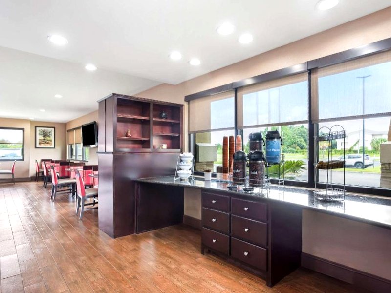 コンフォート スイーツ (Comfort Suites)の写真