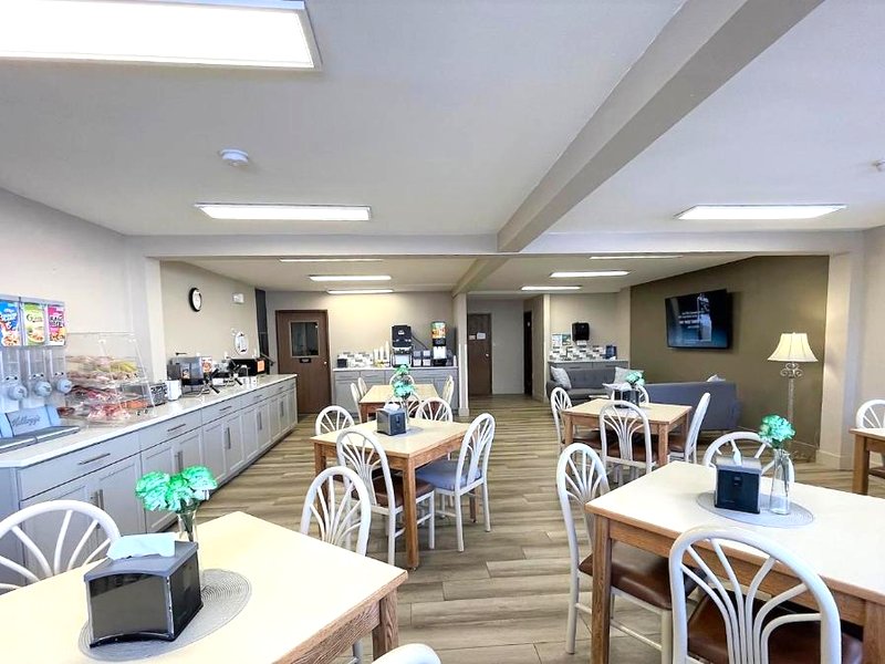 スーパー 8 バイ ウインダム ビュート MT (Super 8 By Wyndham Butte Mt)の写真