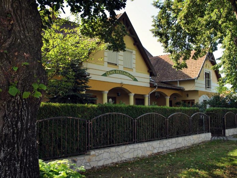 Denis Panzio es Etteremの写真