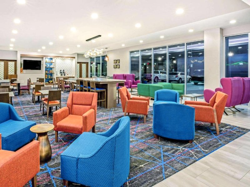 La Quinta Inn & Suites by Wyndham Waco Baylor Downtownの写真