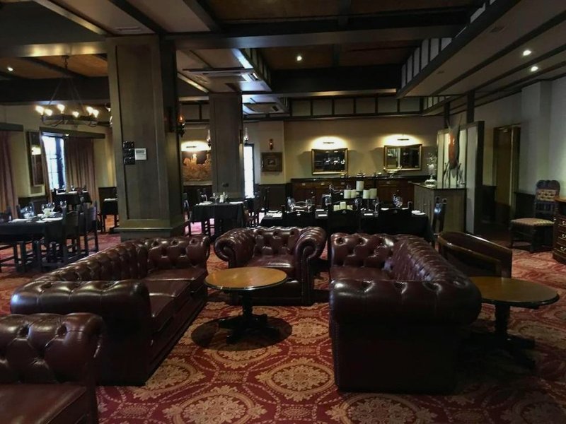 Albury Manor Houseの写真
