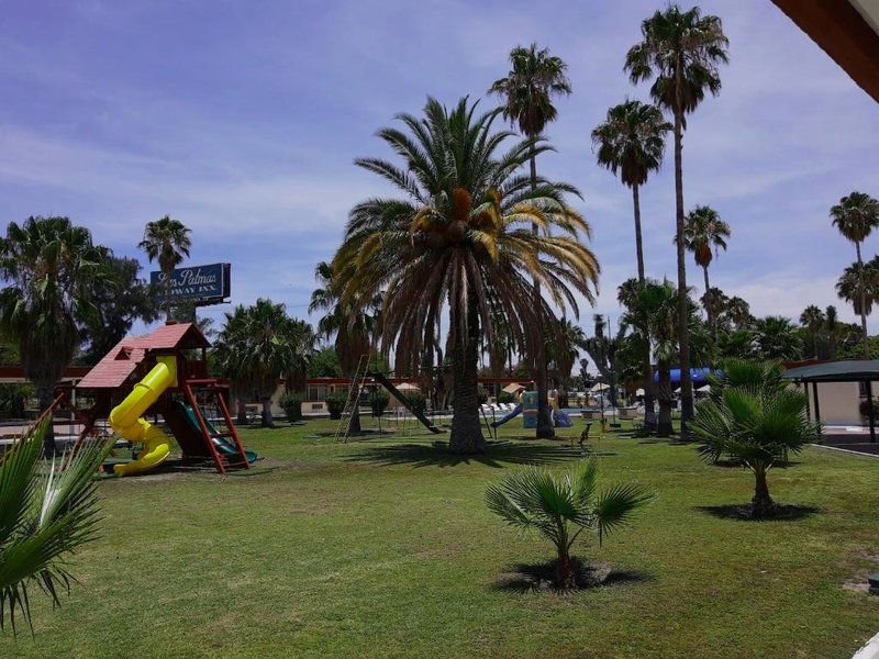 ホテル ラス パルマス ミッドウェイ イン (Hotel Las Palmas Midway Inn)の写真