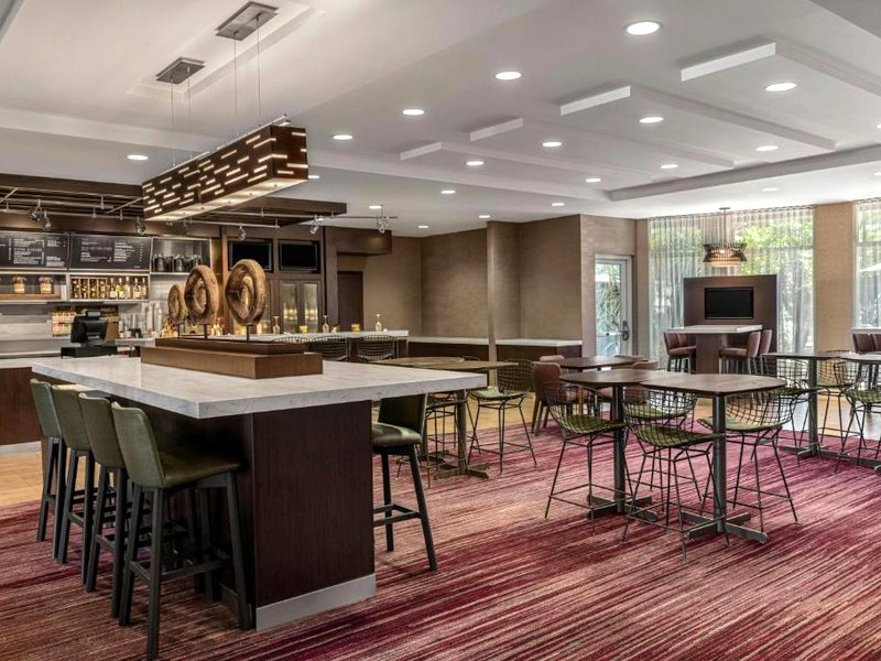 コートヤード ベンチュラ シミバレー (Courtyard Ventura Simi Valley)の写真