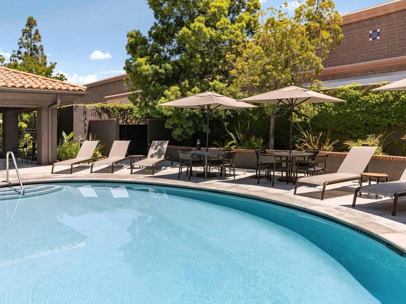 コートヤード ベンチュラ シミバレー (Courtyard Ventura Simi Valley)の写真