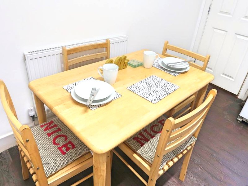 Whitburn Guest House About 7 mins Walk To The City Free Internet TVの写真