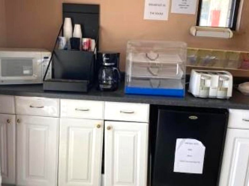 ブレディ デイズ イン (BRADY DAYS INN)の写真