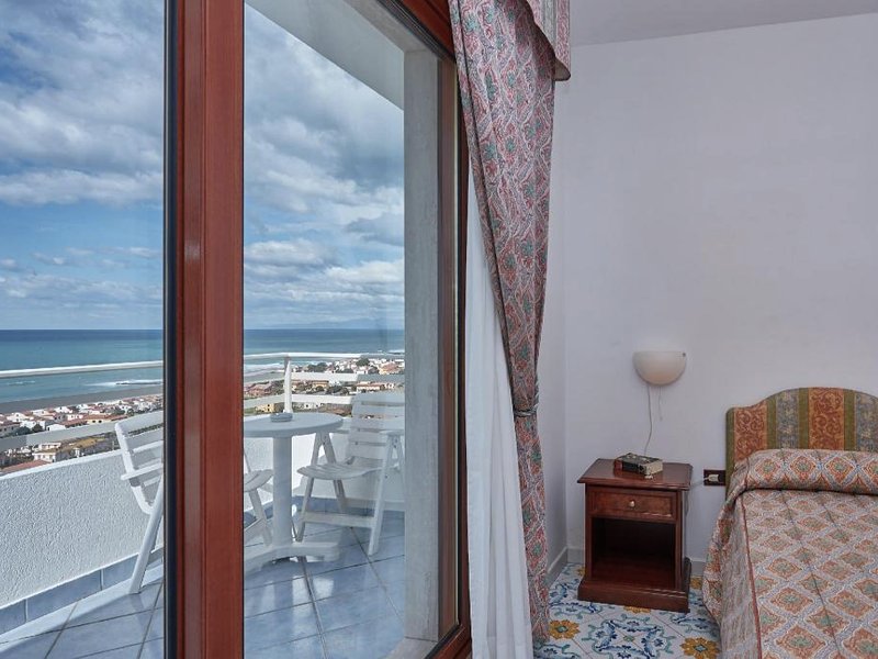 ホテル ラ カステリャーナ (Hotel La Castellana)の写真