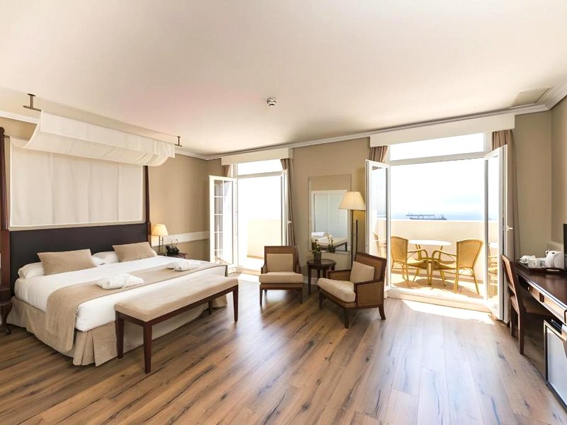 The Rock Hotelの写真