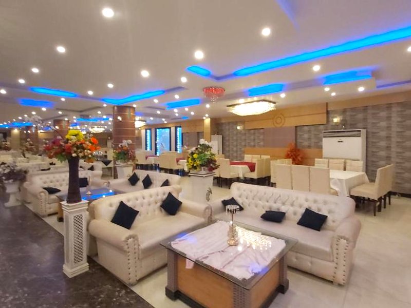 Royaute Luxury Hotel Sialkotの写真