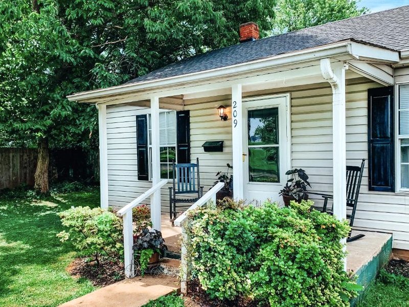 West Davis Millの写真