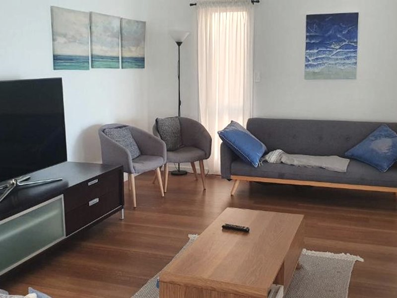 Tuggerah lakefront 4 bed 2 bath home with stunning viewsの写真