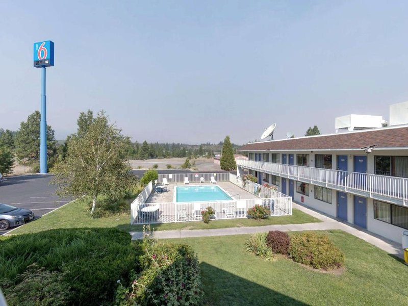 Motel 6 Weed, CA - Mount Shastaの写真
