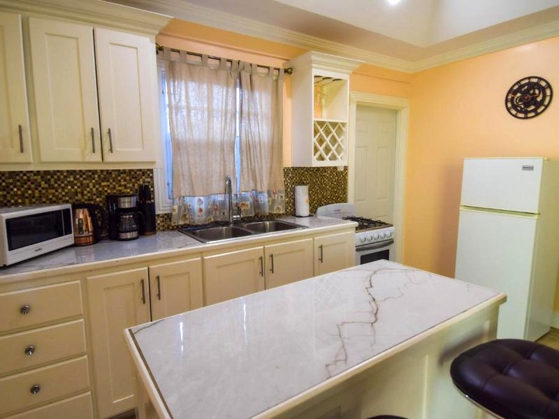 Sea Piton View Apartment- Location, Convenience, Modern Livingの写真