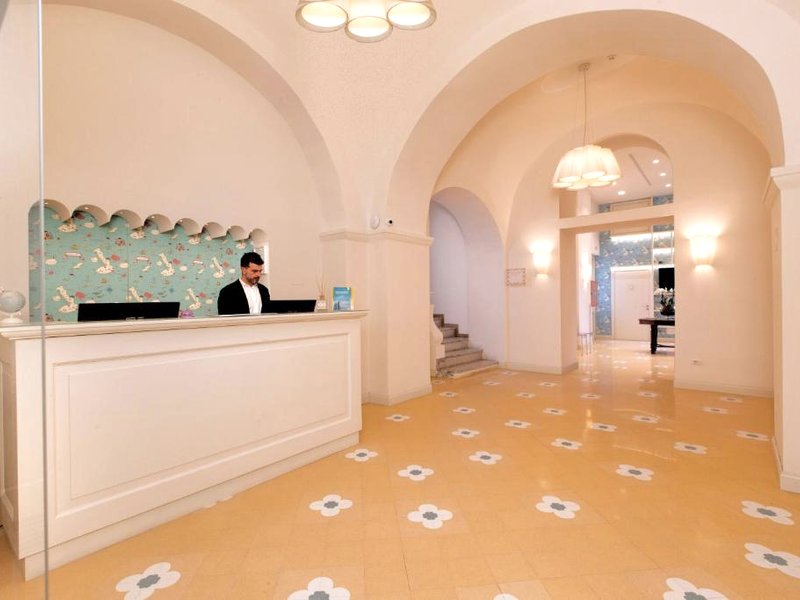 アンコンベンショナル ソレント コースト (Unconventional Sorrento Coast)の写真