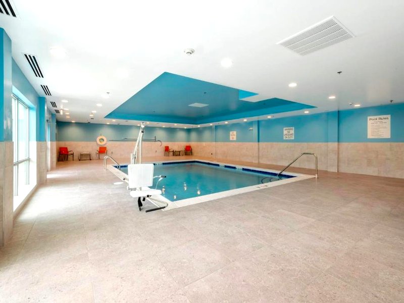 Holiday Inn Express and Suites Staunton By IHGの写真