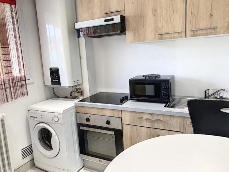 Superbe Chambre ParentaleDouche Privée et WC Privés, Wifi, Cuisine Intégrée (Superbe Chambre ParentaleDouche Privee et WC Prives, Wifi, Cuisine Integree)の写真