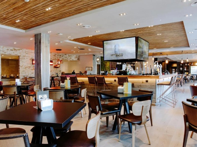 ビレッジ ホテル ファーンボロー (Village Hotel Farnborough)の写真