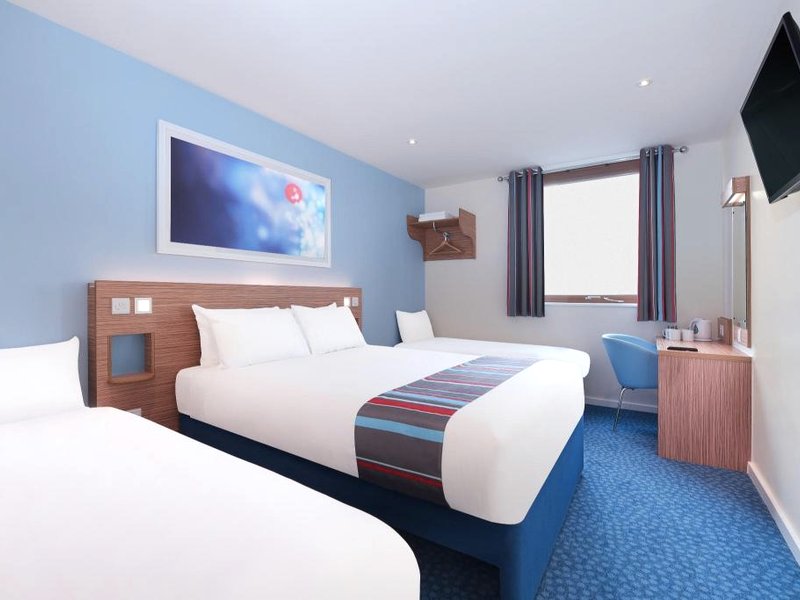 トラベロッジ ファーンボロー セントラル (Travelodge Farnborough Central)の写真