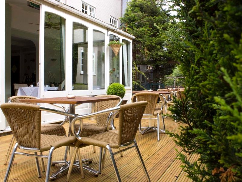 The Falcon Hotelの写真