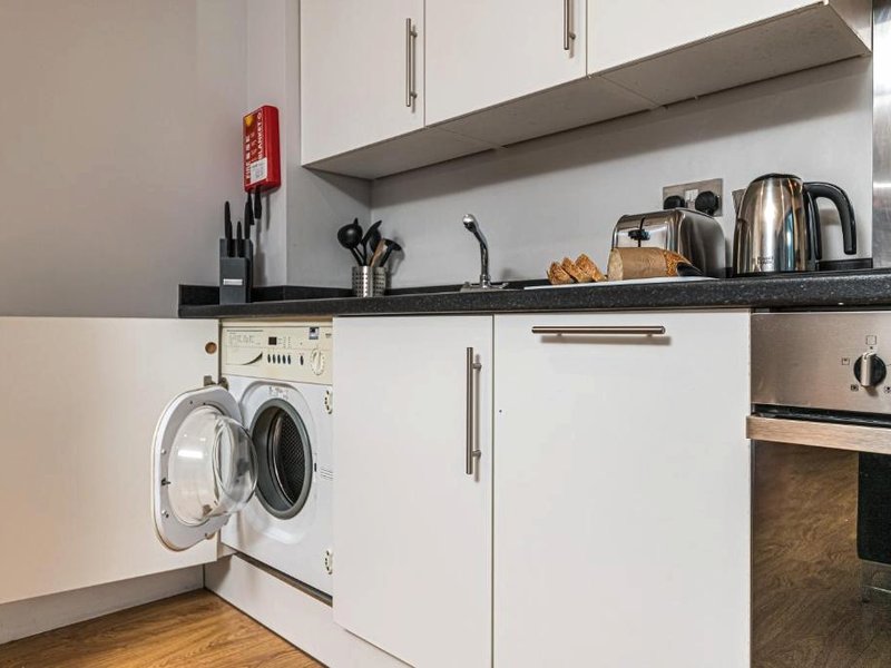 HQ アパートホテル ファーンボロー (HQ ApartHotel Farnborough)の写真