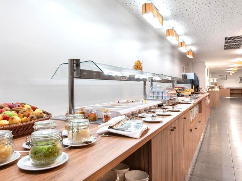 ユーロスターズ オアシス プラザ ホテル (Eurostars Oasis Plaza Hotel)の写真