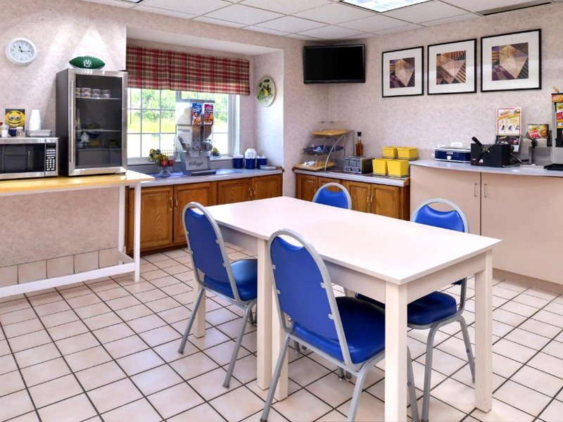 アメリカズ ベスト バリュー イン&スイーツ メアリービル (Americas Best Value Inn & Suites Maryville)の写真