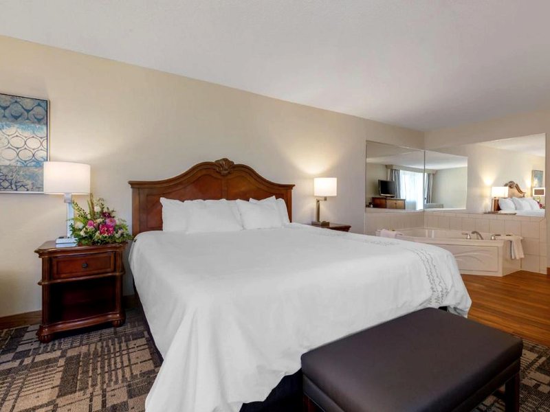 Best Western Plus Dubuque Hotel & Conference Centerの写真