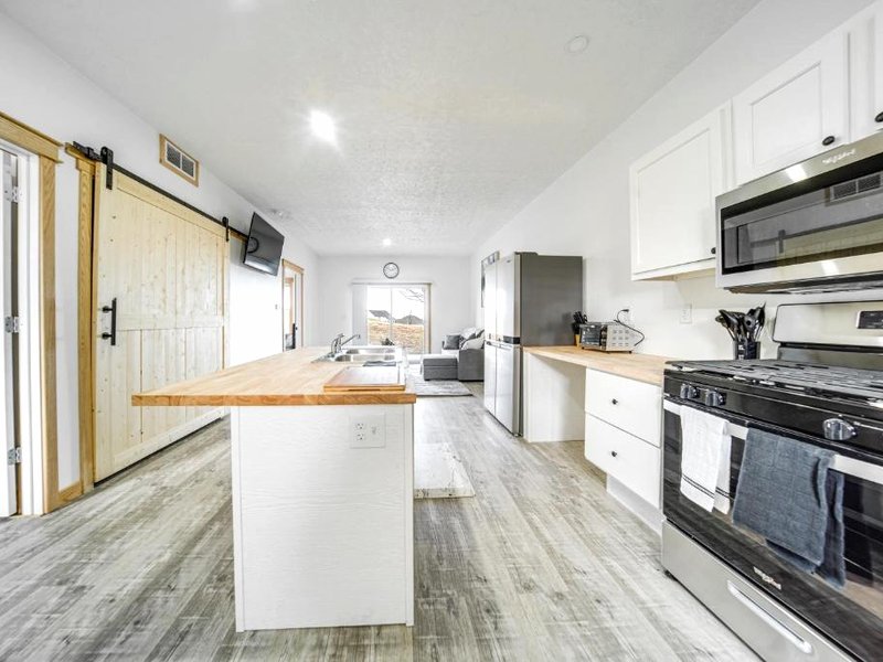 4 Mi to Lake Erie Condo in Golf Communityの写真