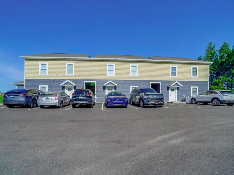4 Mi to Lake Erie Condo in Golf Communityの写真