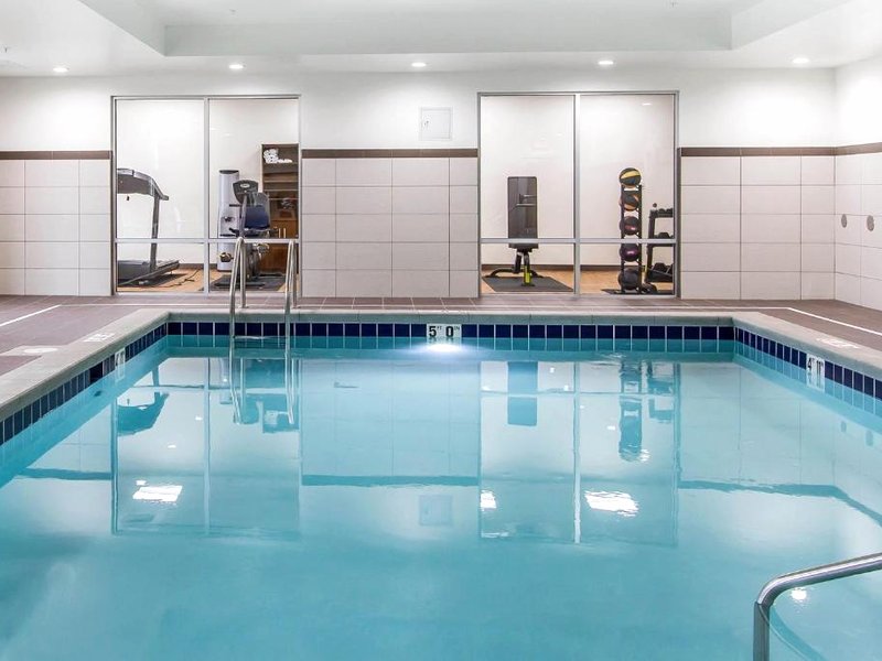 コンフォート スイーツ ウェスト オマハ (Comfort Suites West Omaha)の写真