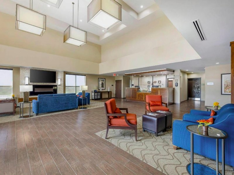 コンフォート スイーツ ウェスト オマハ (Comfort Suites West Omaha)の写真