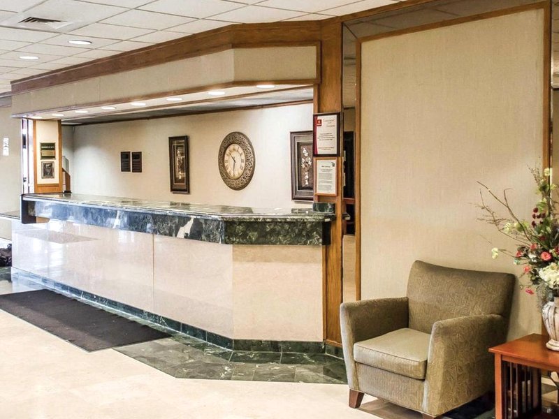 Norwood Inn Hudsonの写真