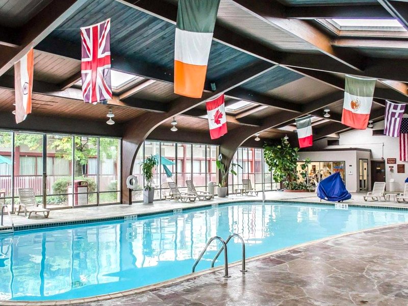 Norwood Inn Hudsonの写真