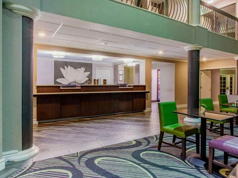 ラ キンタ イン & スイーツ バイ ウィンダム ローリー ダーラム エアポート (La Quinta Inn & Suites by Wyndham Raleigh Durham Airport)の写真