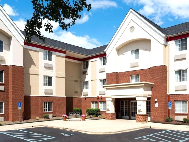 Candlewood Suites Raleigh-Caryの写真