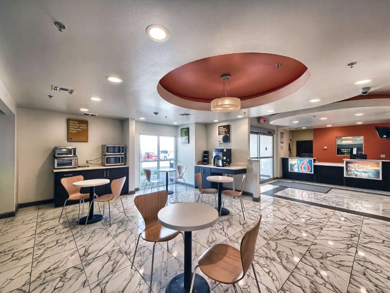 Motel 6 Weslaco, TXの写真